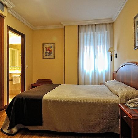 Hotel Alisi Aranda de Duero Dış mekan fotoğraf