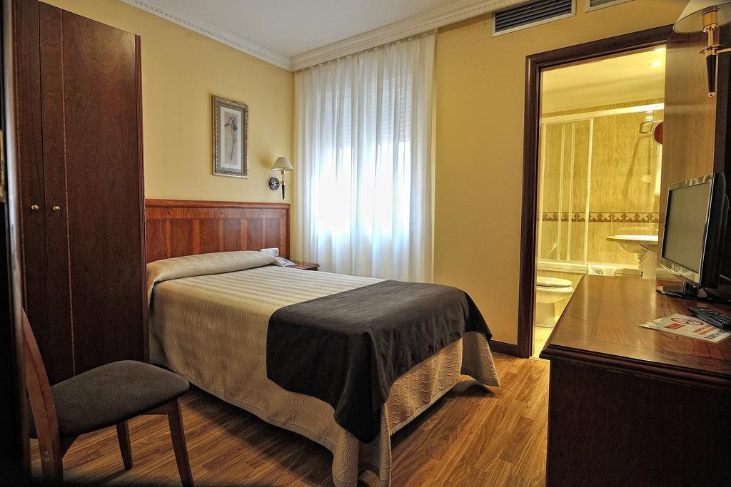 Hotel Alisi Aranda de Duero Dış mekan fotoğraf