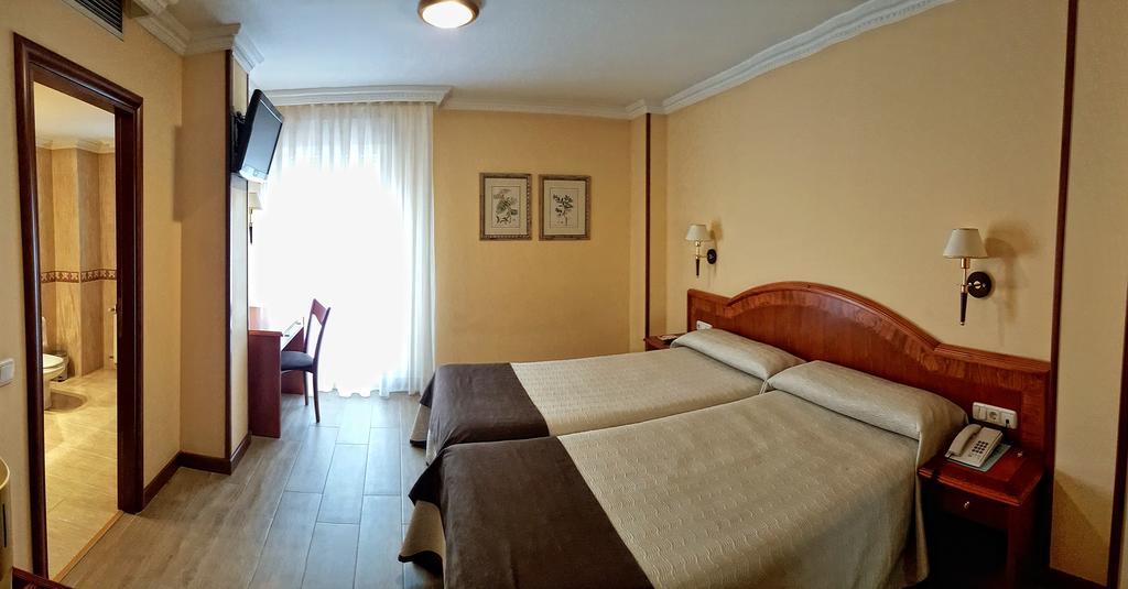Hotel Alisi Aranda de Duero Dış mekan fotoğraf